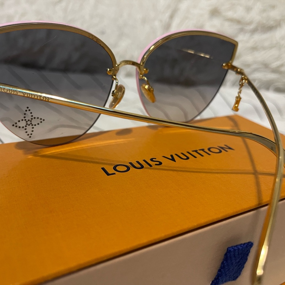 Louis Vuitton Pink and Gold Women's Sunglasses - Picture 2 of 6
